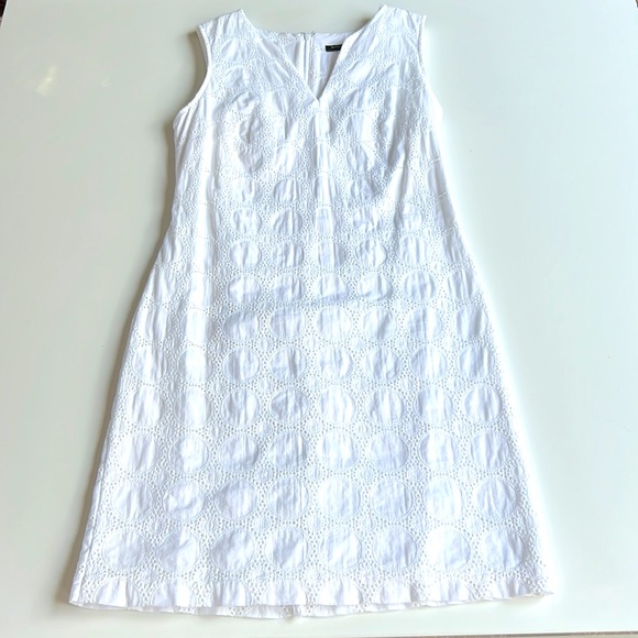 Banana Republic eyelet embroydery white dress - Picture 3 of 9